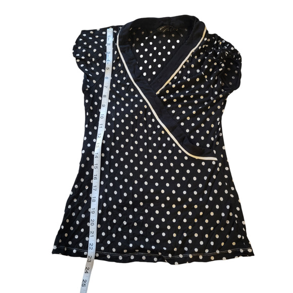 BCBG MAXAZRIA Black &White Polka Dot Wrap Short Sleeve Top Size Small - Picture 3 of 5